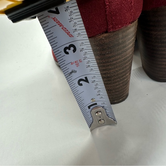 Koolaburra by UGG Amalea Suede Leather Ankle Bootie Amphora Red Women's Sz 8.5 - Picture 11 of 12